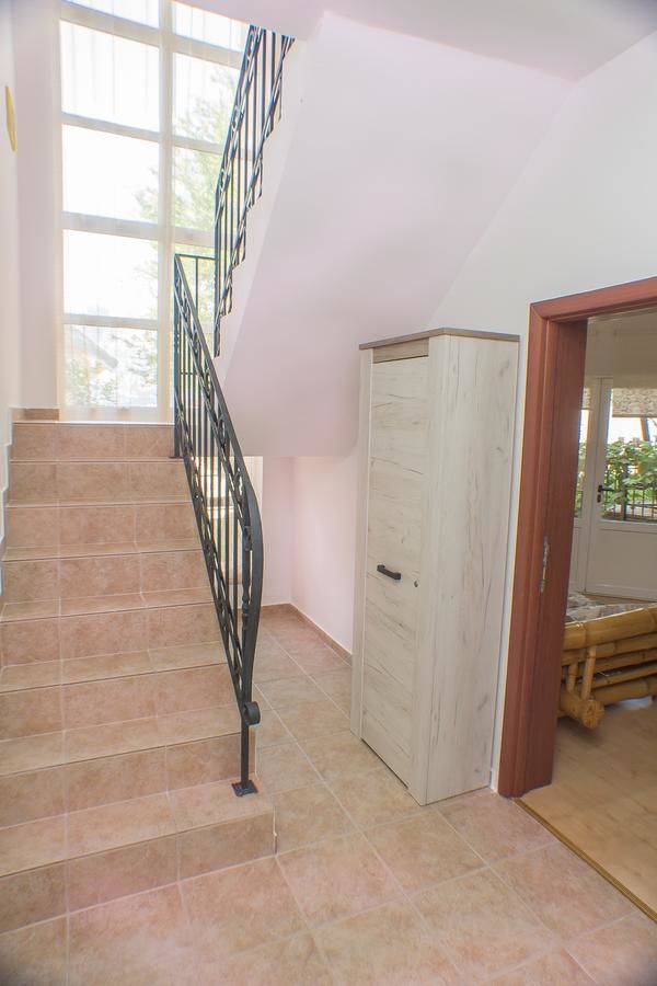 Дома для отпуска Apartment Svetlana Прчань