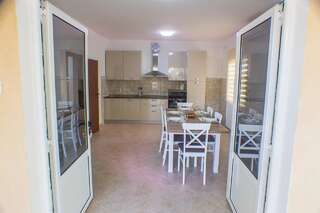 Дома для отпуска Apartment Svetlana Прчань Дом с 2 спальнями-6