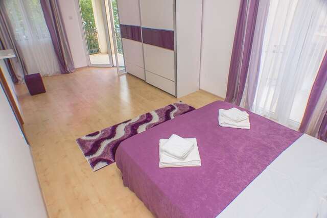 Дома для отпуска Apartment Svetlana Прчань-23